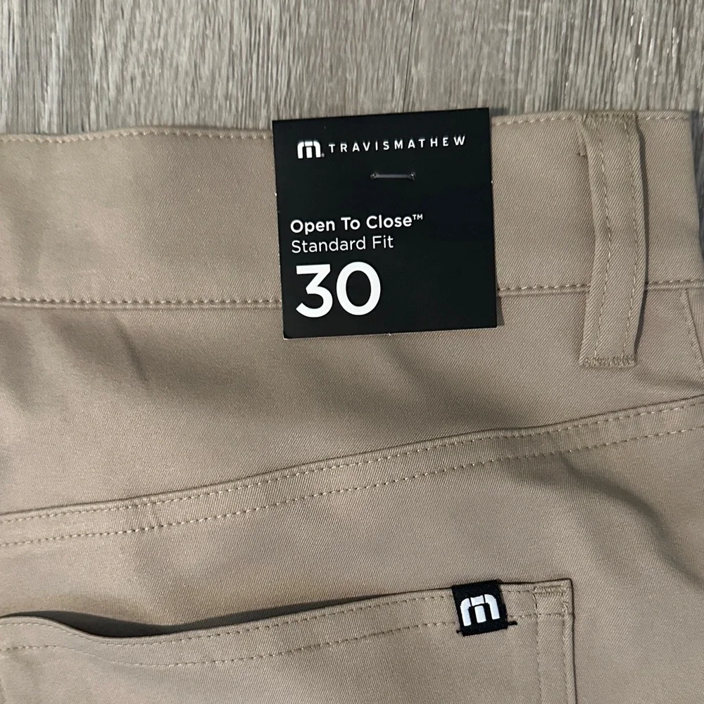 Travis Mathew 30 Open to Close Standard Fit‎ Performance Khaki Pants - Picture 8 of 12